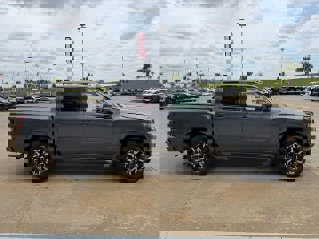 New 2026 Nissan Frontier SV image 6