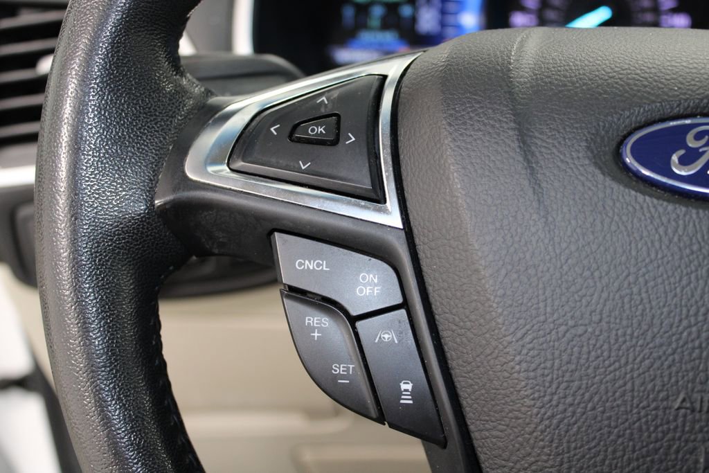 Used 2020 Ford Edge Titanium image 21