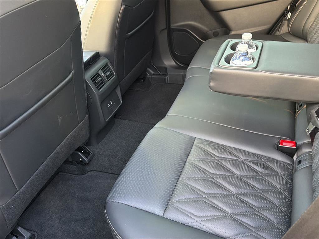 Used 2024 Nissan Rogue Platinum image 54