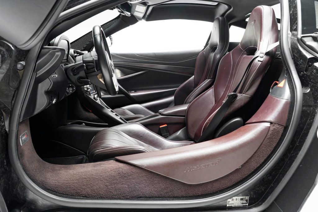 Used 2018 McLaren 720S Performance image 21