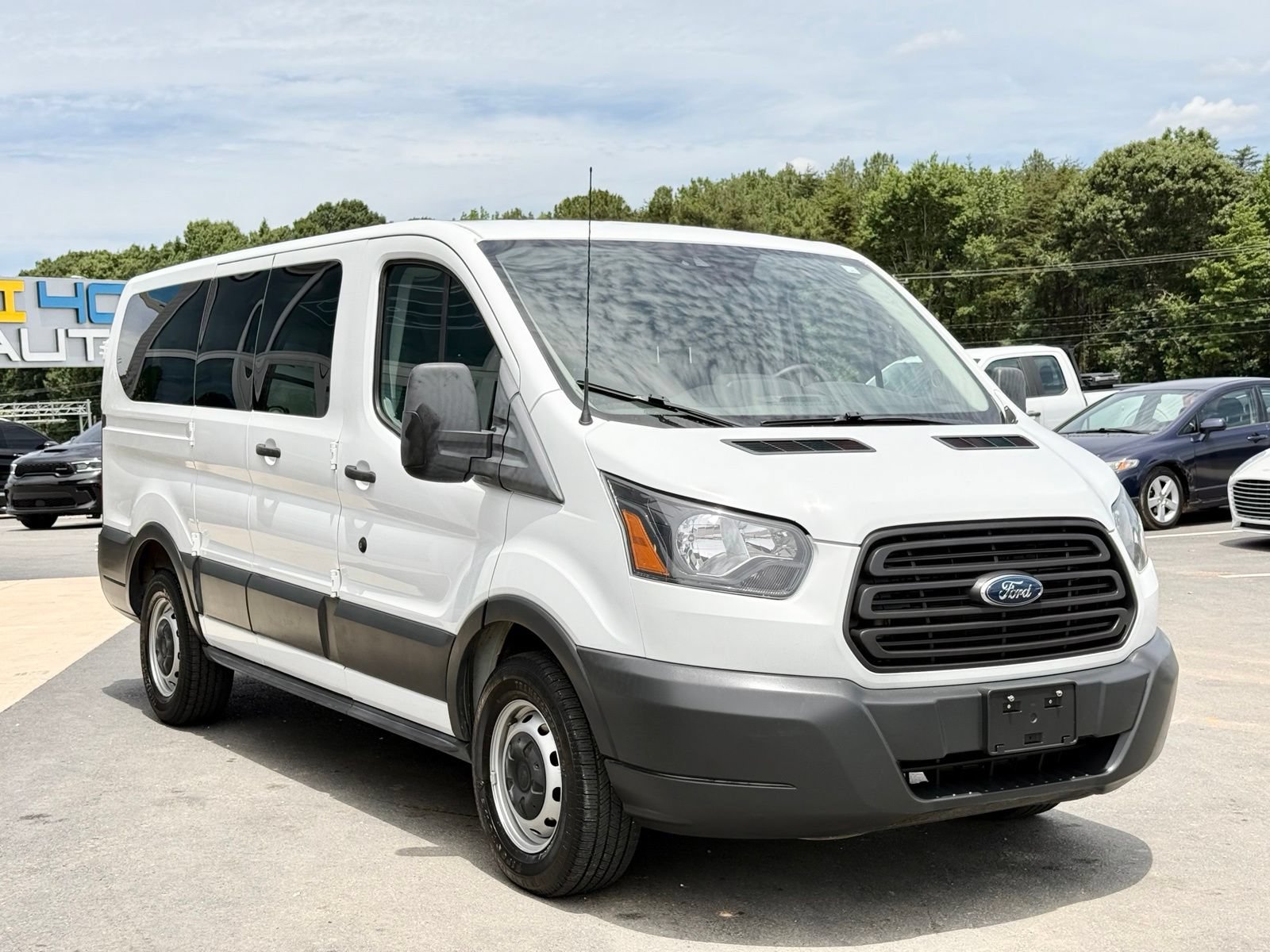 Used 2018 Ford Transit 150 XL RWD image 7