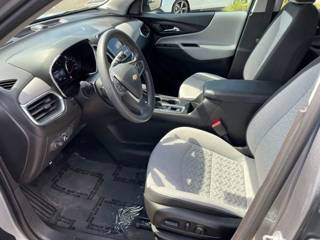 Used 2023 Chevrolet Equinox LS w/ LS Convenience Package image 3