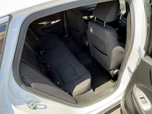 Used 2021 Chevrolet Malibu RS FWD image 17