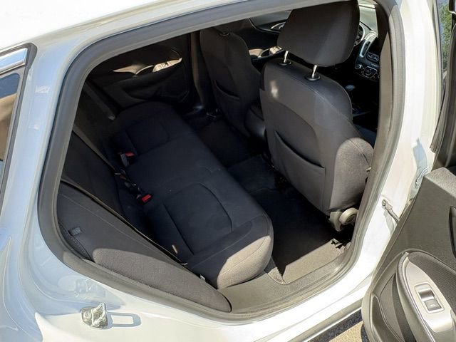 Used 2021 Chevrolet Malibu RS FWD image 17