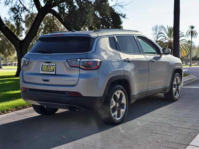 Used 2018 Jeep Compass Limited w/ Navigation Group FWD image 4