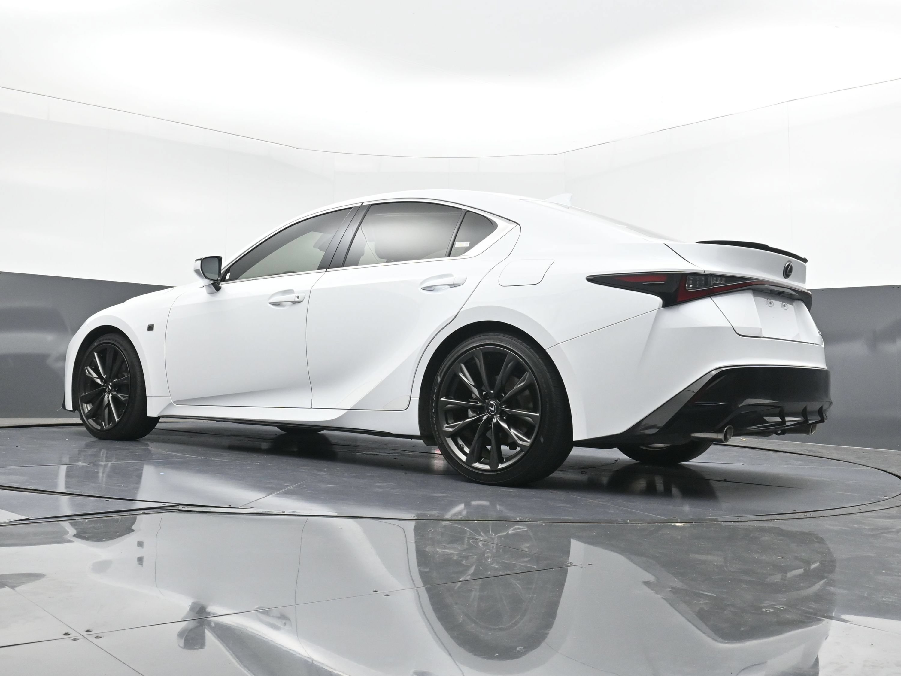 Used 2024 Lexus IS 350 F Sport RWD image 29
