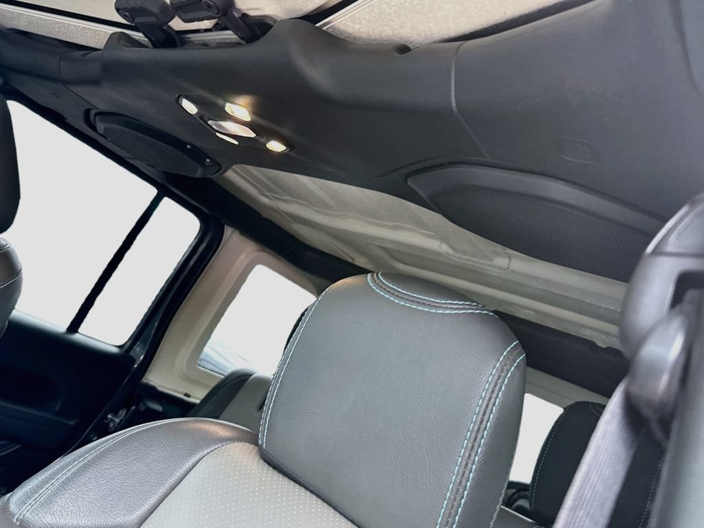 Used 2022 Jeep Wrangler Unlimited Rubicon 4xe AWD/4WD image 20