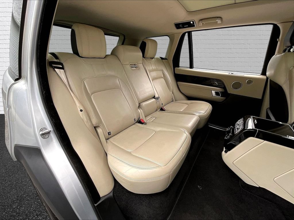 Used 2019 Land Rover Range Rover Long Wheelbase Supercharged AWD/4WD image 24