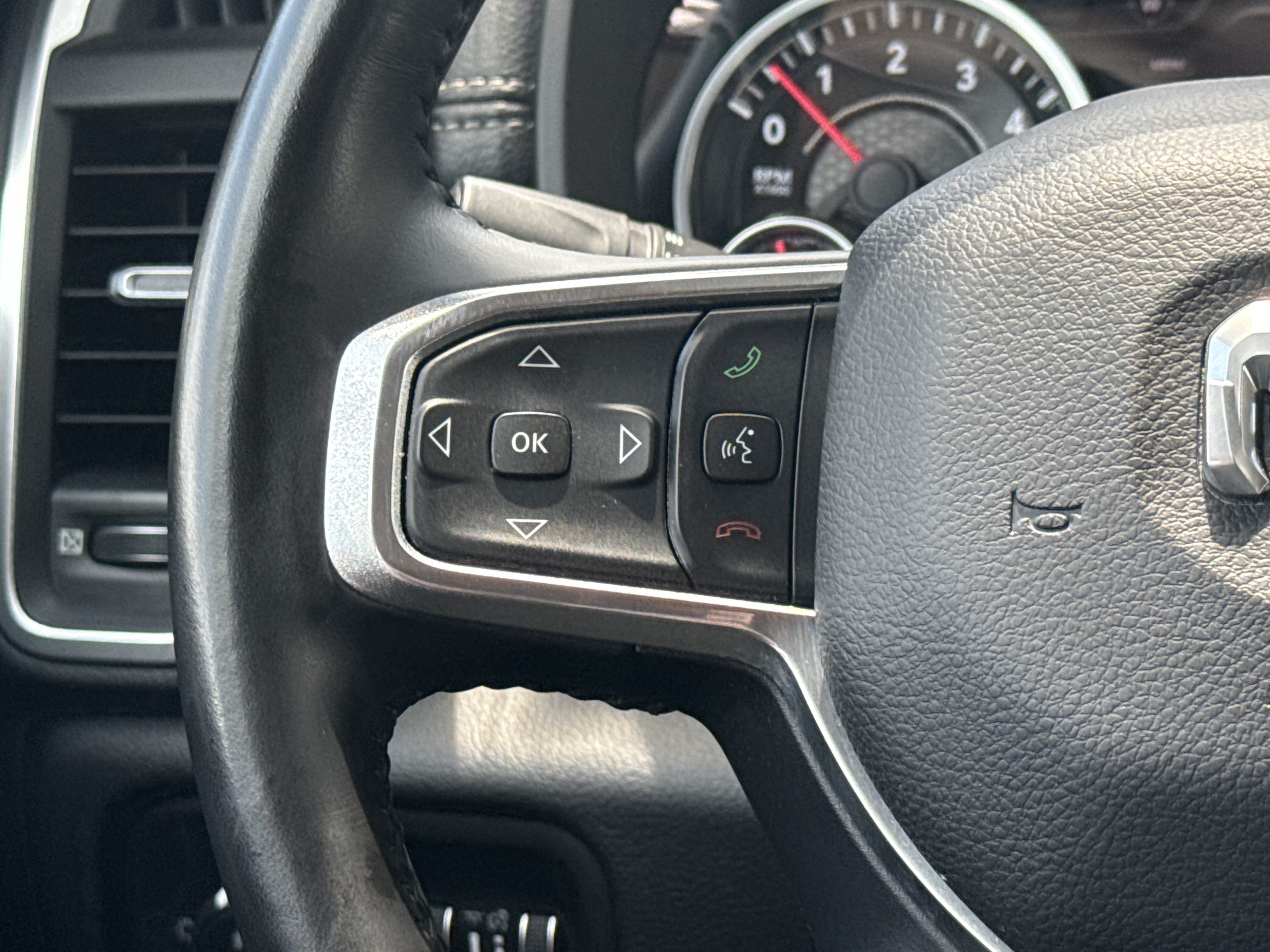 Used 2021 RAM 1500 Laramie AWD/4WD image 25