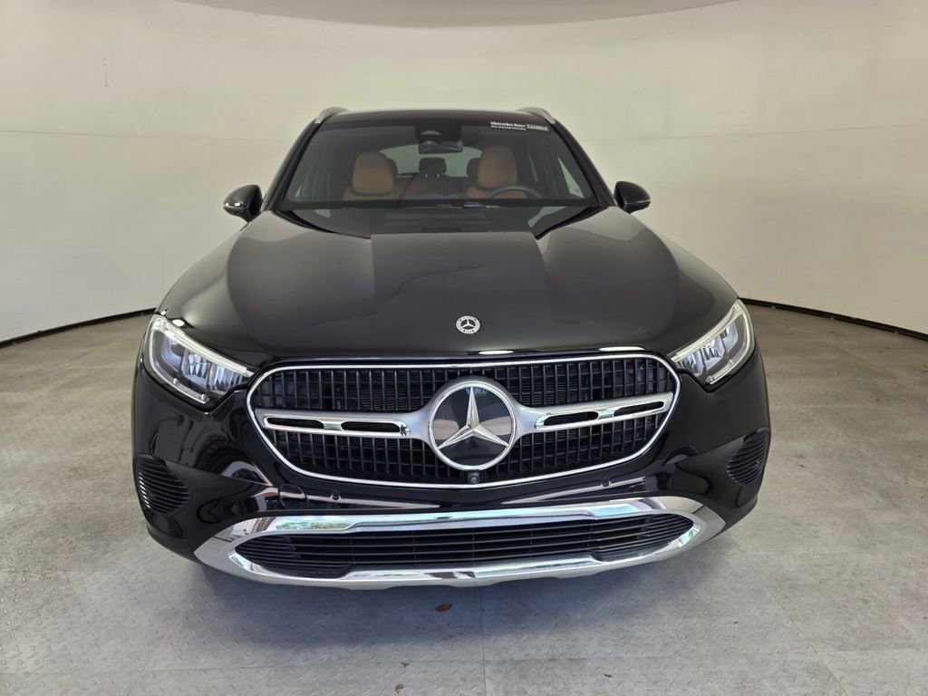 Certified 2025 Mercedes-Benz GLC 300 image 2