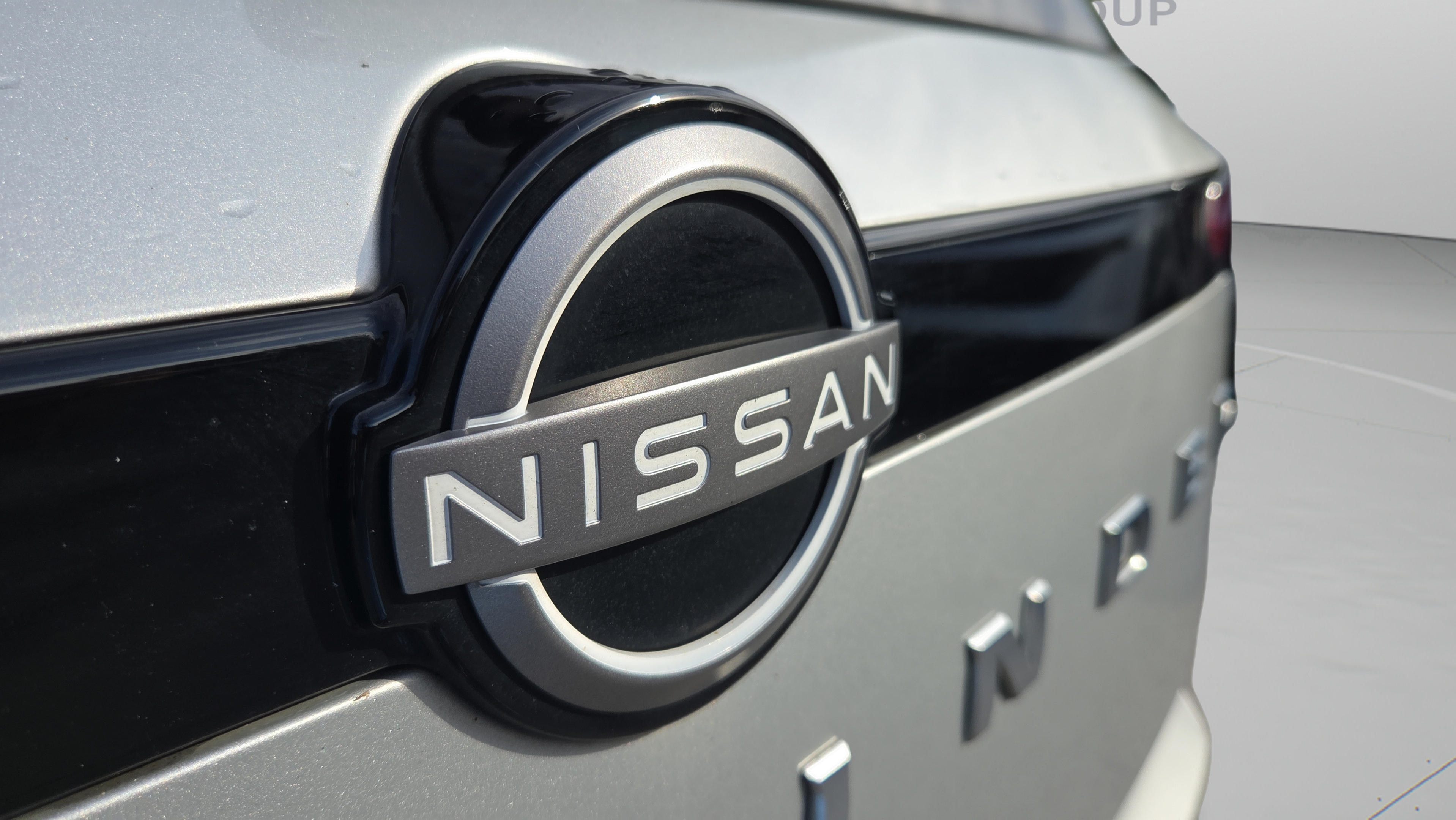Used 2025 Nissan Pathfinder SV FWD image 30