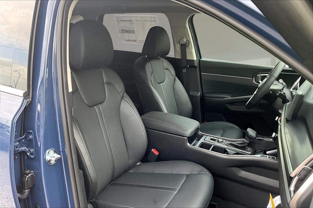 New 2026 Kia Sorento S w/ S Panoramic Sunroof Package FWD image 11