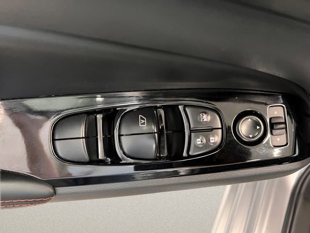 Used 2025 Nissan Altima 2.5 SR FWD image 16