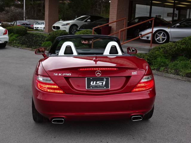Used 2015 Mercedes-Benz SLK 250 image 8
