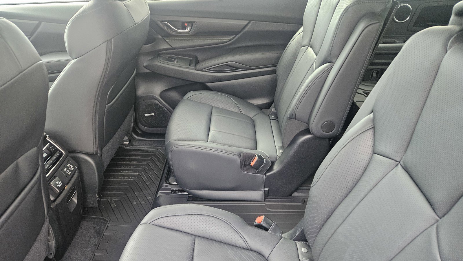 New 2025 Subaru Ascent Bronze Edition image 7