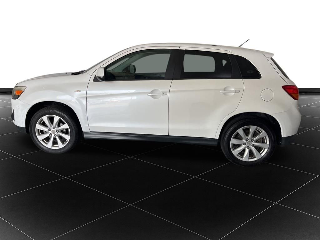 Used 2015 Mitsubishi Outlander Sport ES image 2