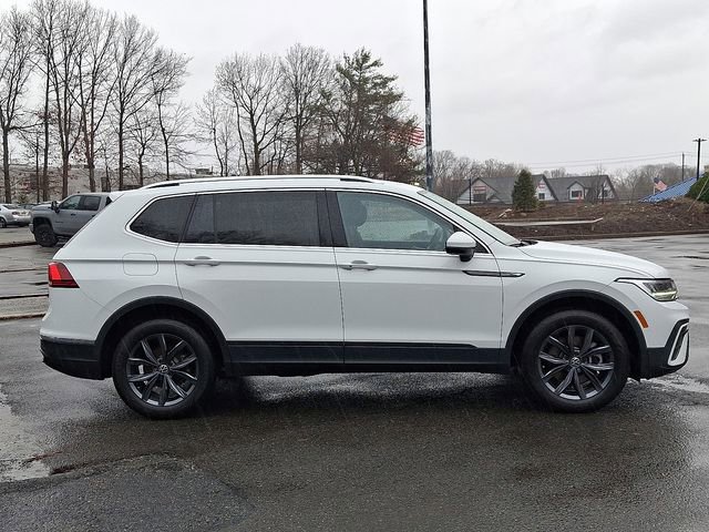 Used 2022 Volkswagen Tiguan SE AWD/4WD image 12