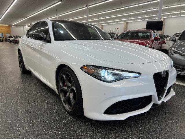 Used 2019 Alfa Romeo Giulia Ti Sport w/ Quick Order Package 22U Sport RWD image 3