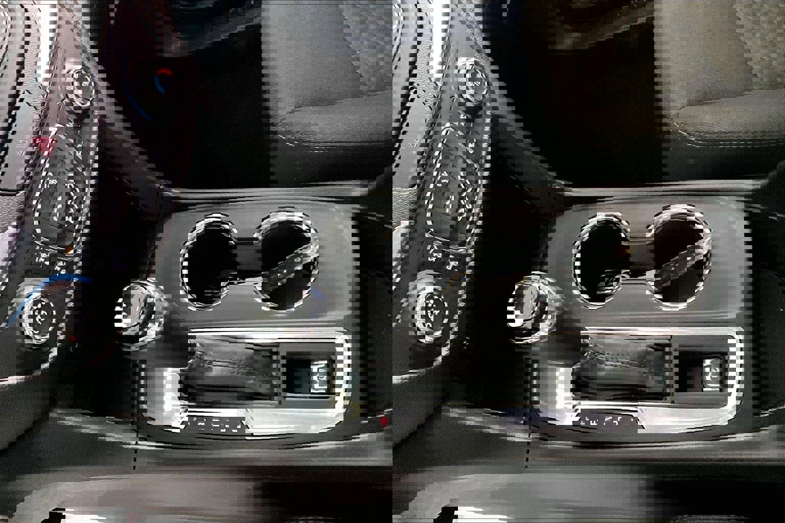 Used 2018 Chevrolet Equinox LT image 18