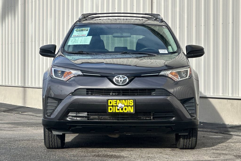 Used 2016 Toyota RAV4 LE image 9