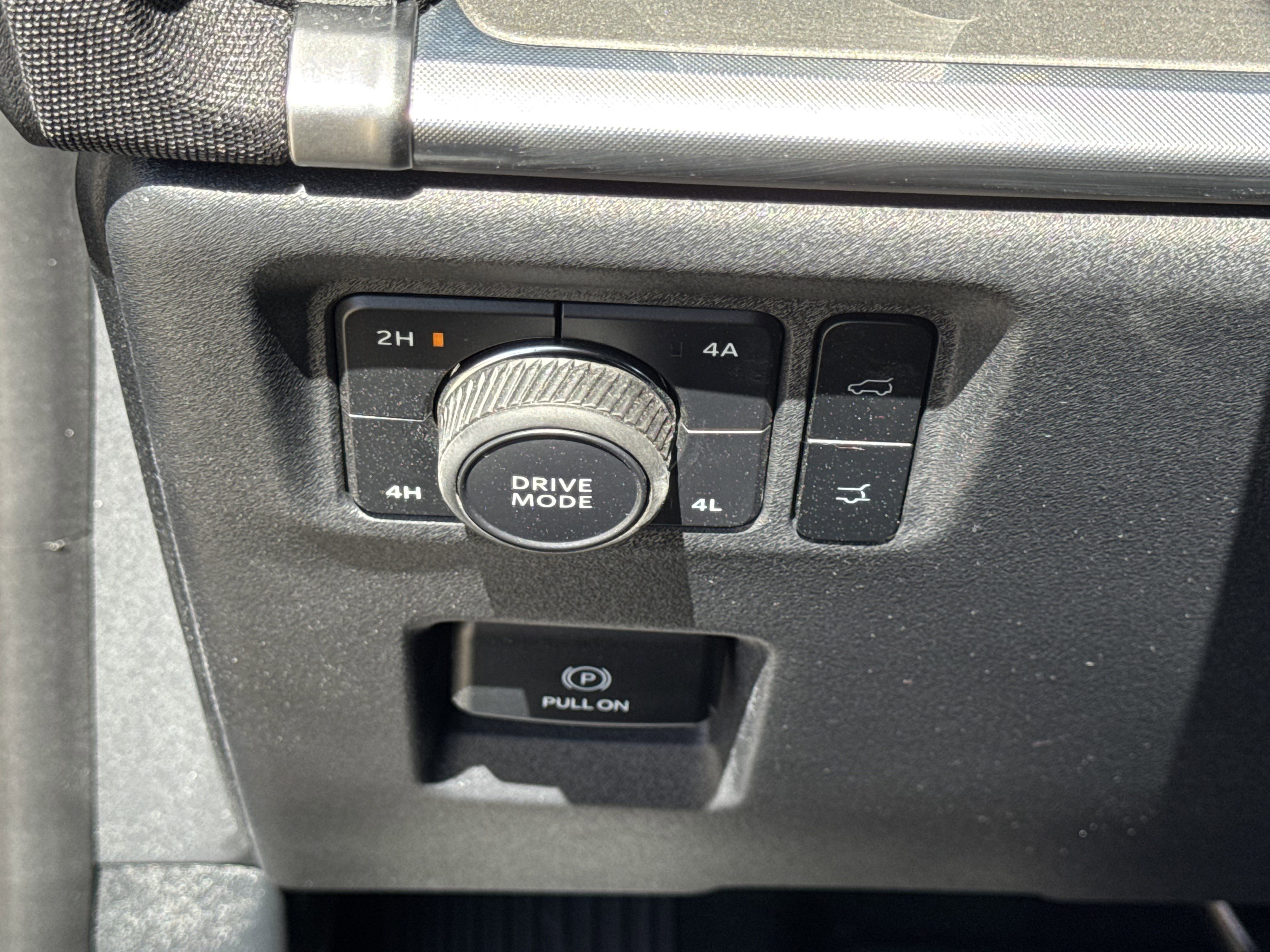 Used 2025 Ford Expedition Max Platinum image 27