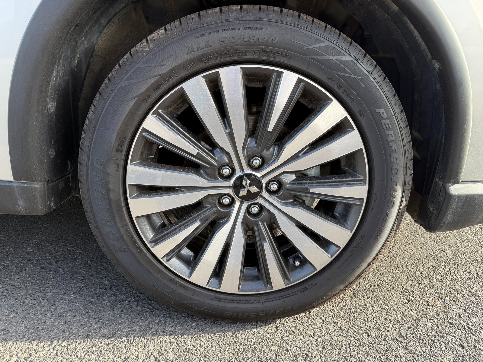 Used 2020 Mitsubishi Outlander SEL image 14