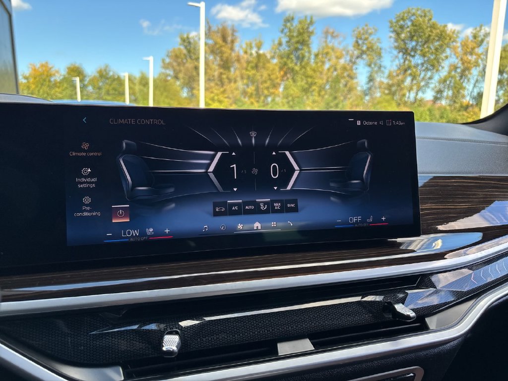 Certified 2024 BMW X5 xDrive40i w/ Premium Package AWD/4WD image 18