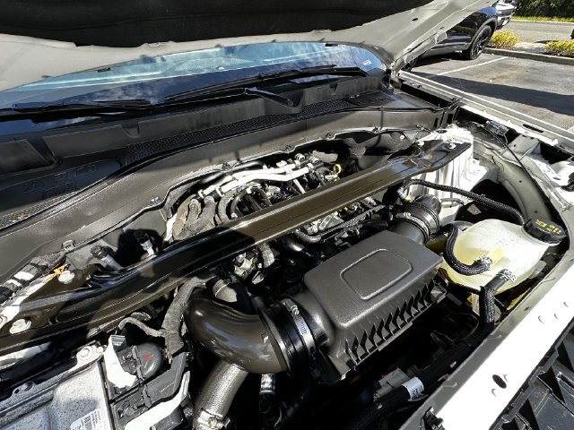 Used 2025 Ford Explorer ST AWD/4WD image 32
