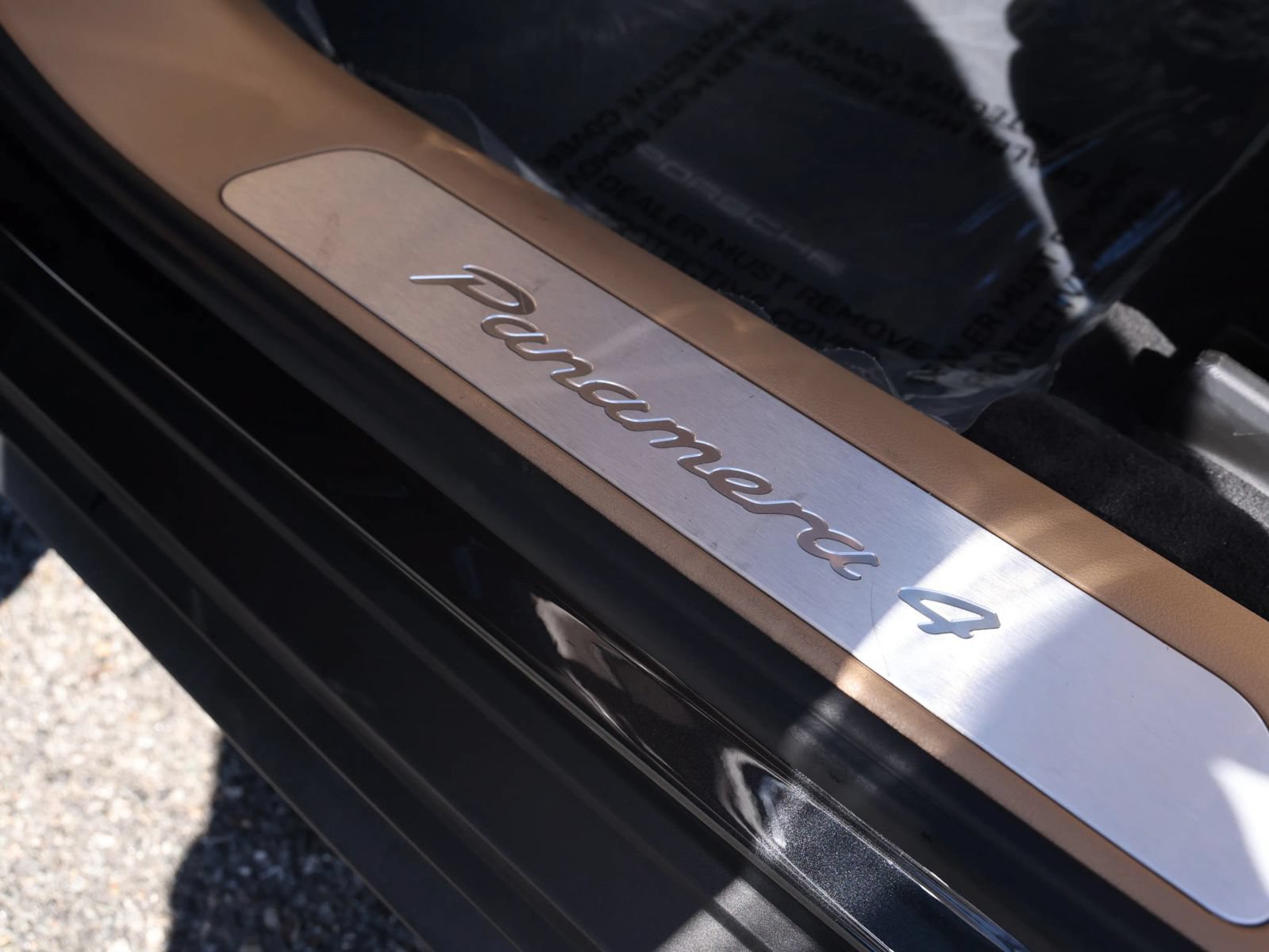 Used 2017 Porsche Panamera 4 w/ Premium Package AWD/4WD image 34