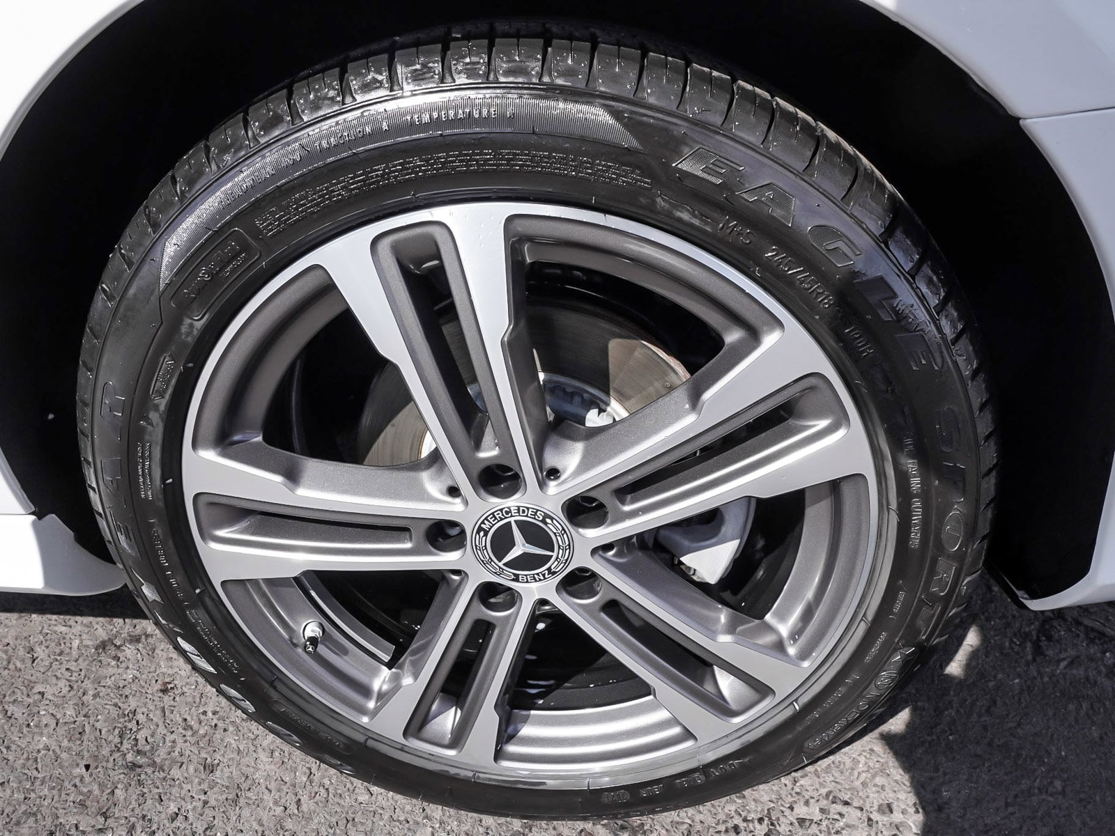 Used 2022 Mercedes-Benz E 350 4MATIC Sedan image 7