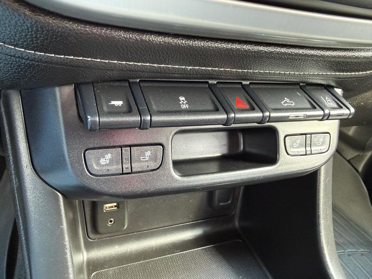 Used 2015 GMC Canyon SLT w/ Driver Alert Package RWD image 31