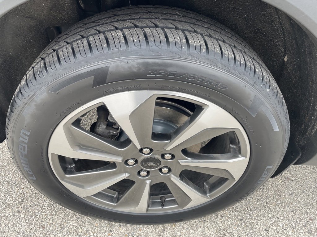 Used 2023 Ford Escape Platinum image 35