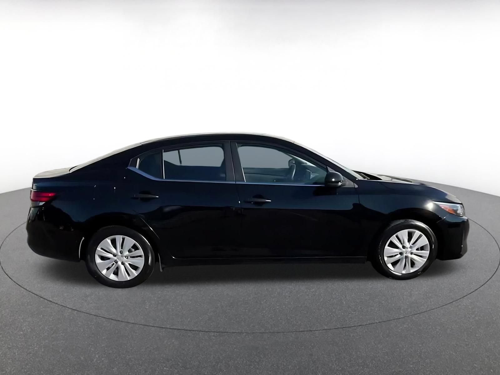 Used 2025 Nissan Sentra S FWD image 15