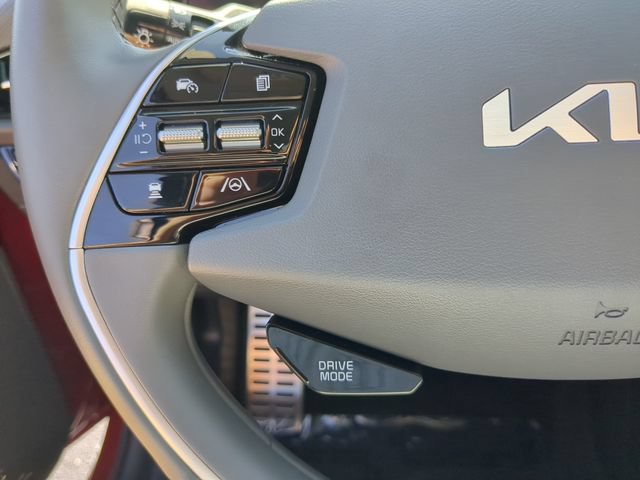 Used 2024 Kia Niro EX Touring FWD image 30