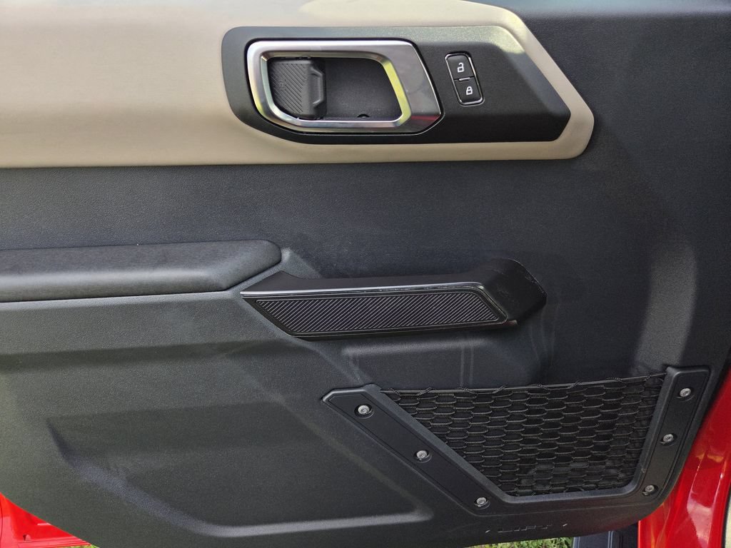 Used 2024 Ford Bronco Wildtrak AWD/4WD image 13