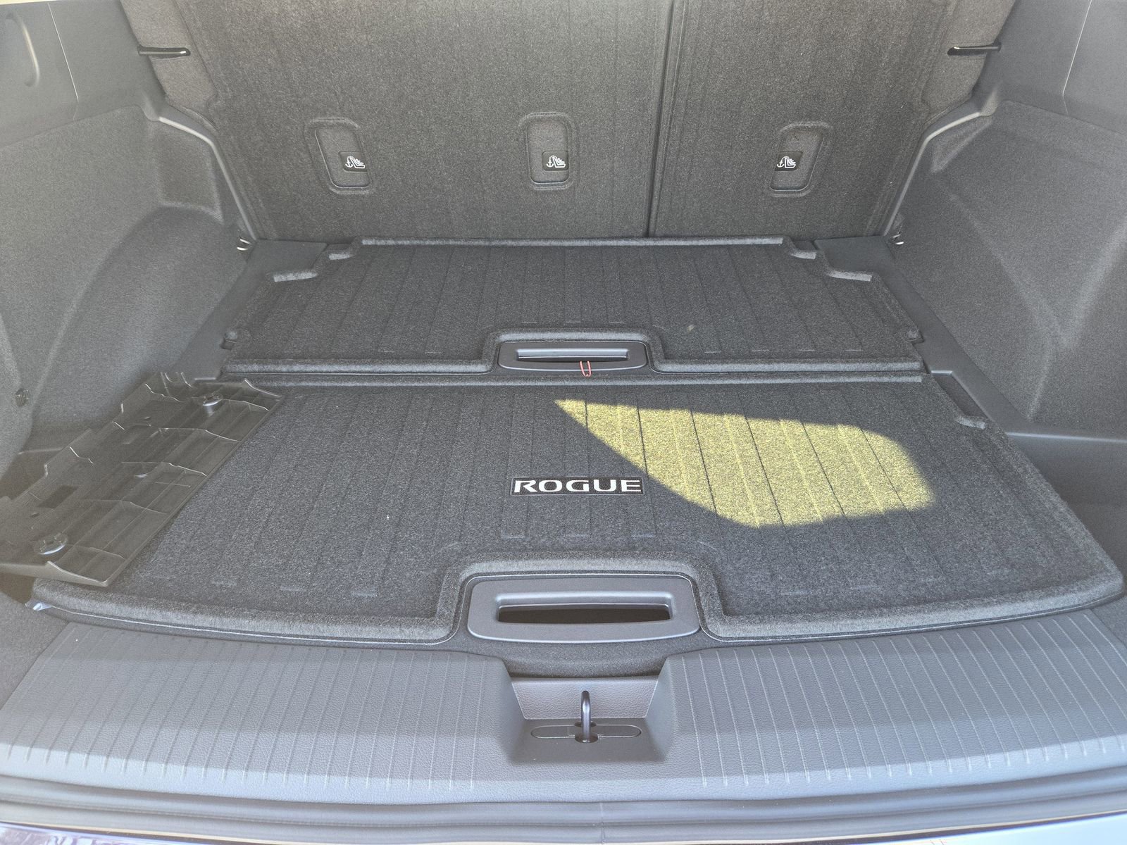 New 2026 Nissan Rogue Platinum image 27