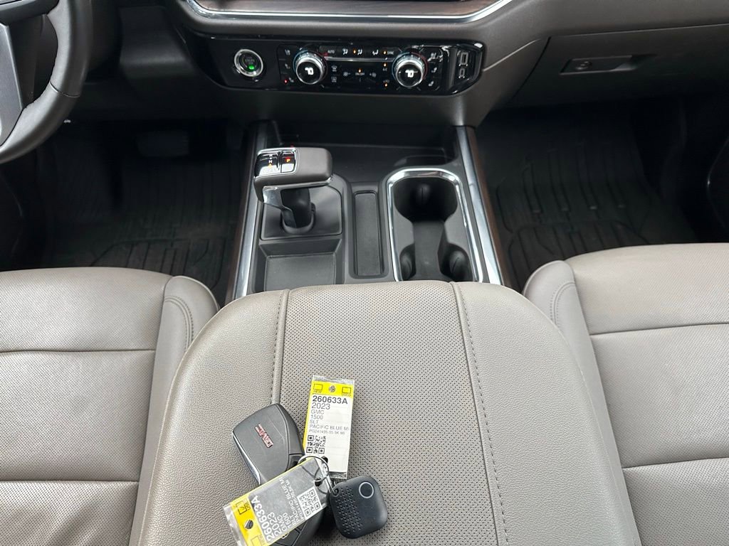 Used 2023 GMC Sierra 1500 SLT w/ SLT Premium Package AWD/4WD image 21