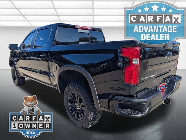 Used 2024 Chevrolet Silverado 1500 ZR2 image 2