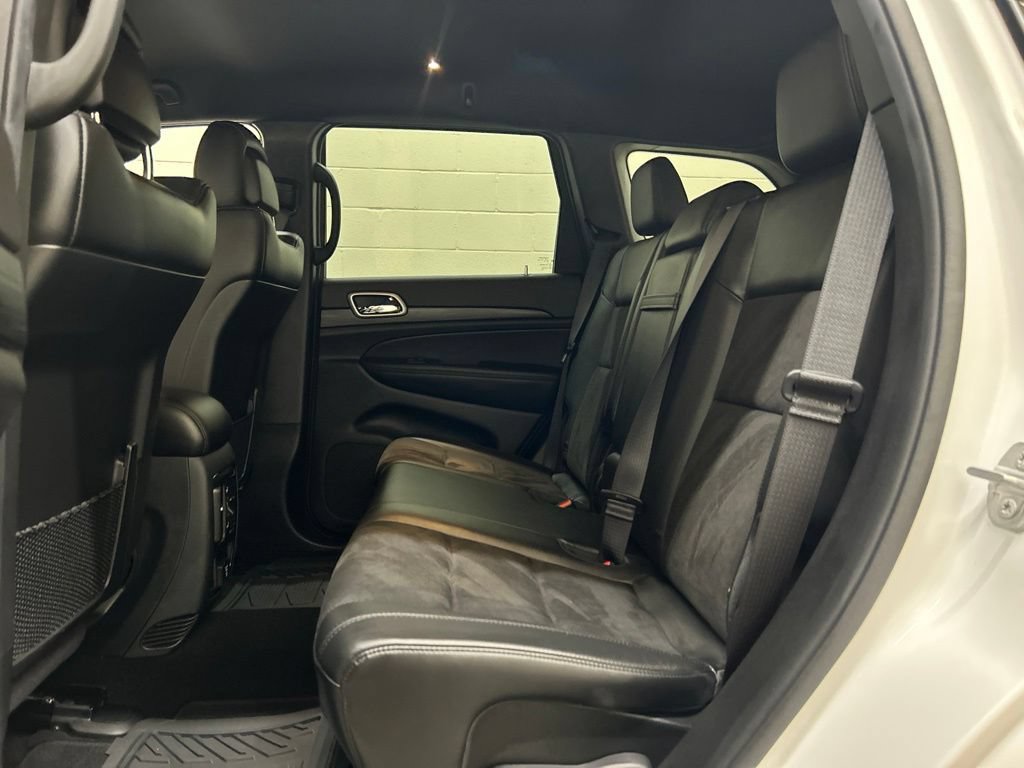 Used 2020 Jeep Grand Cherokee Altitude AWD/4WD image 8