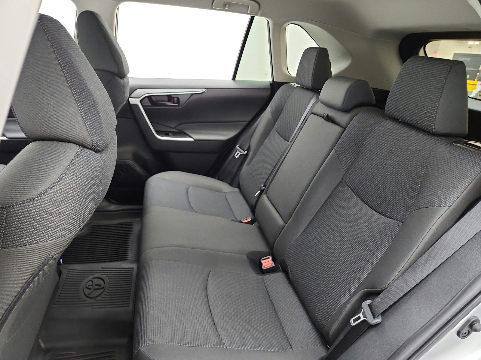 Used 2025 Toyota RAV4 LE FWD image 15