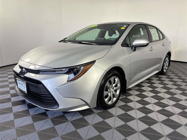 Used 2025 Toyota Corolla LE image 4