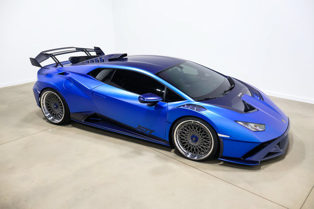 Used 2023 Lamborghini Huracan STO RWD image 88