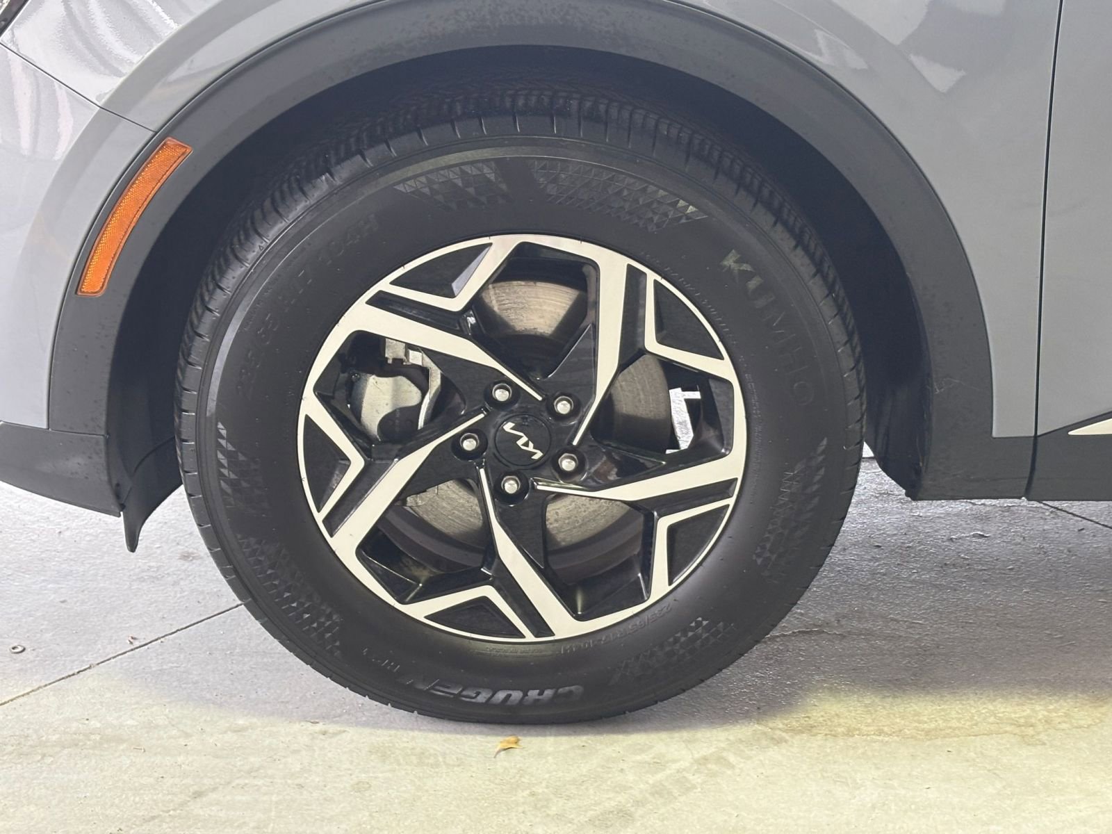 Used 2025 Kia Sportage LX image 34