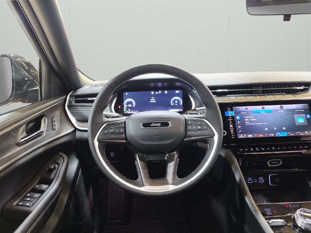 New 2027 Jeep Grand Cherokee Limited AWD/4WD image 18