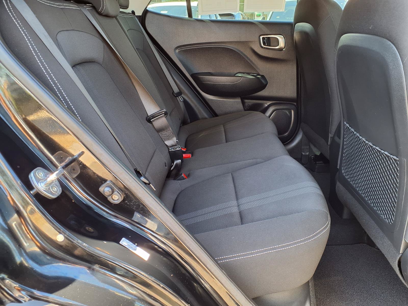 Certified 2022 Hyundai Venue SEL FWD image 14