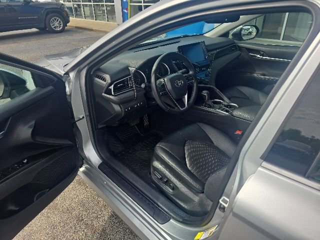 Used 2022 Toyota Camry XLE w/ Cold Weather Package FWD image 10