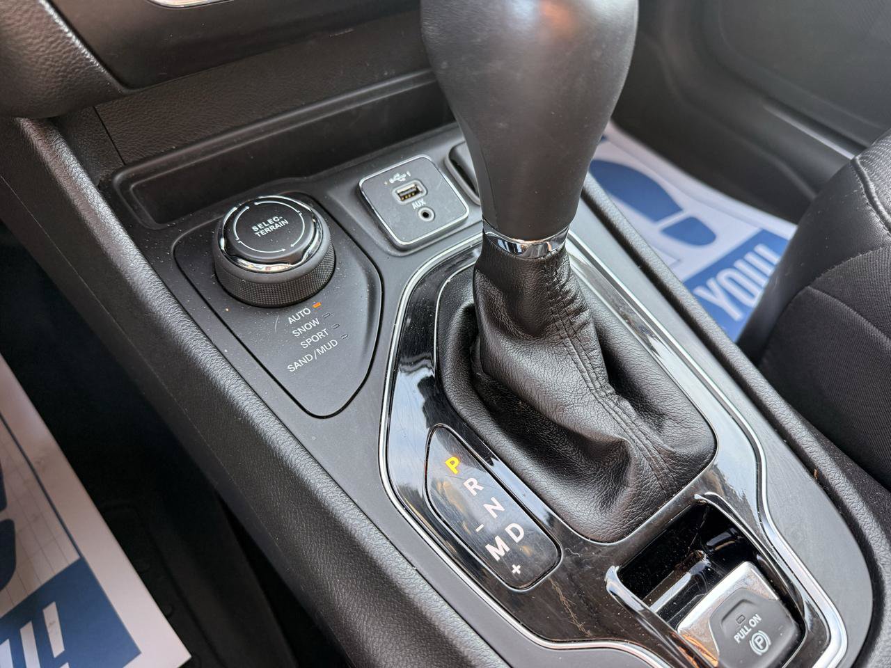 Used 2020 Jeep Cherokee Limited AWD/4WD image 24