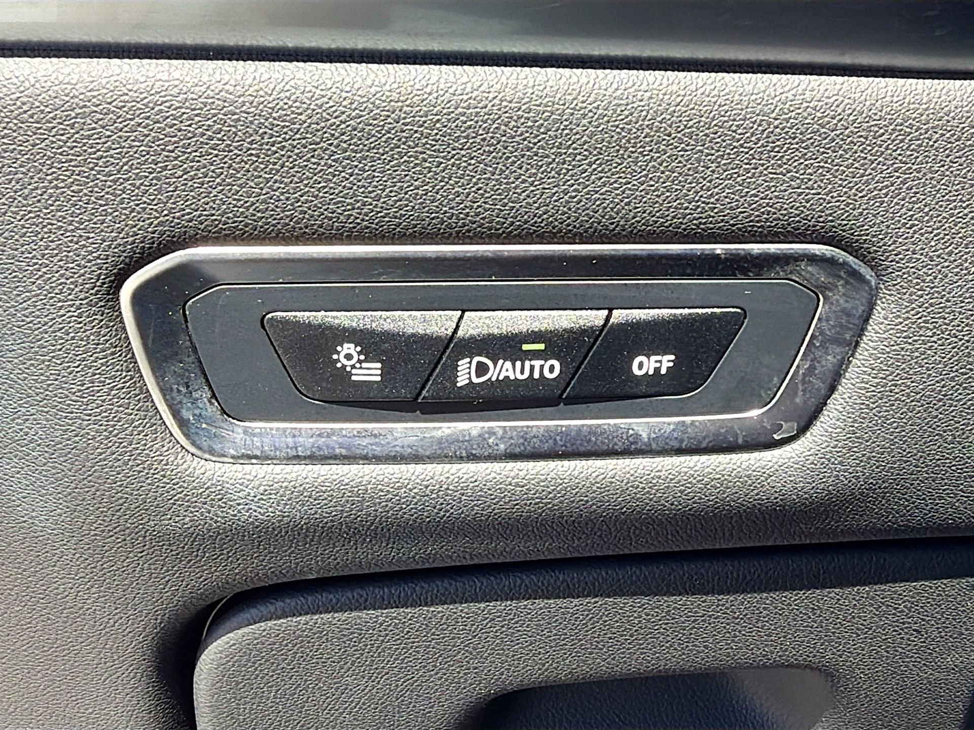 Certified 2025 BMW X7 xDrive40i w/ Premium Package image 39