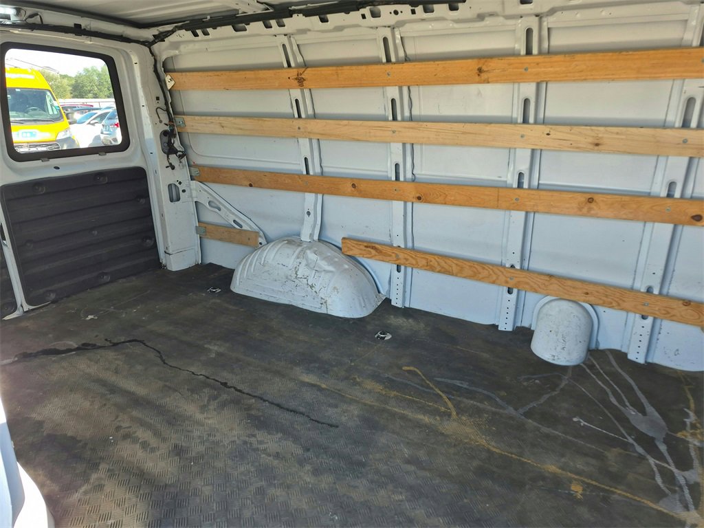 Used 2021 GMC Savana 2500 w/ Driver Convenience Package image 28