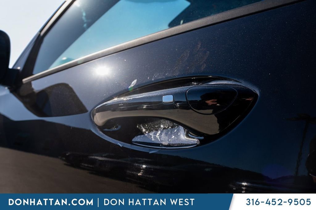 Used 2025 Chevrolet Trax RS w/ Driver Confidence Package FWD image 31